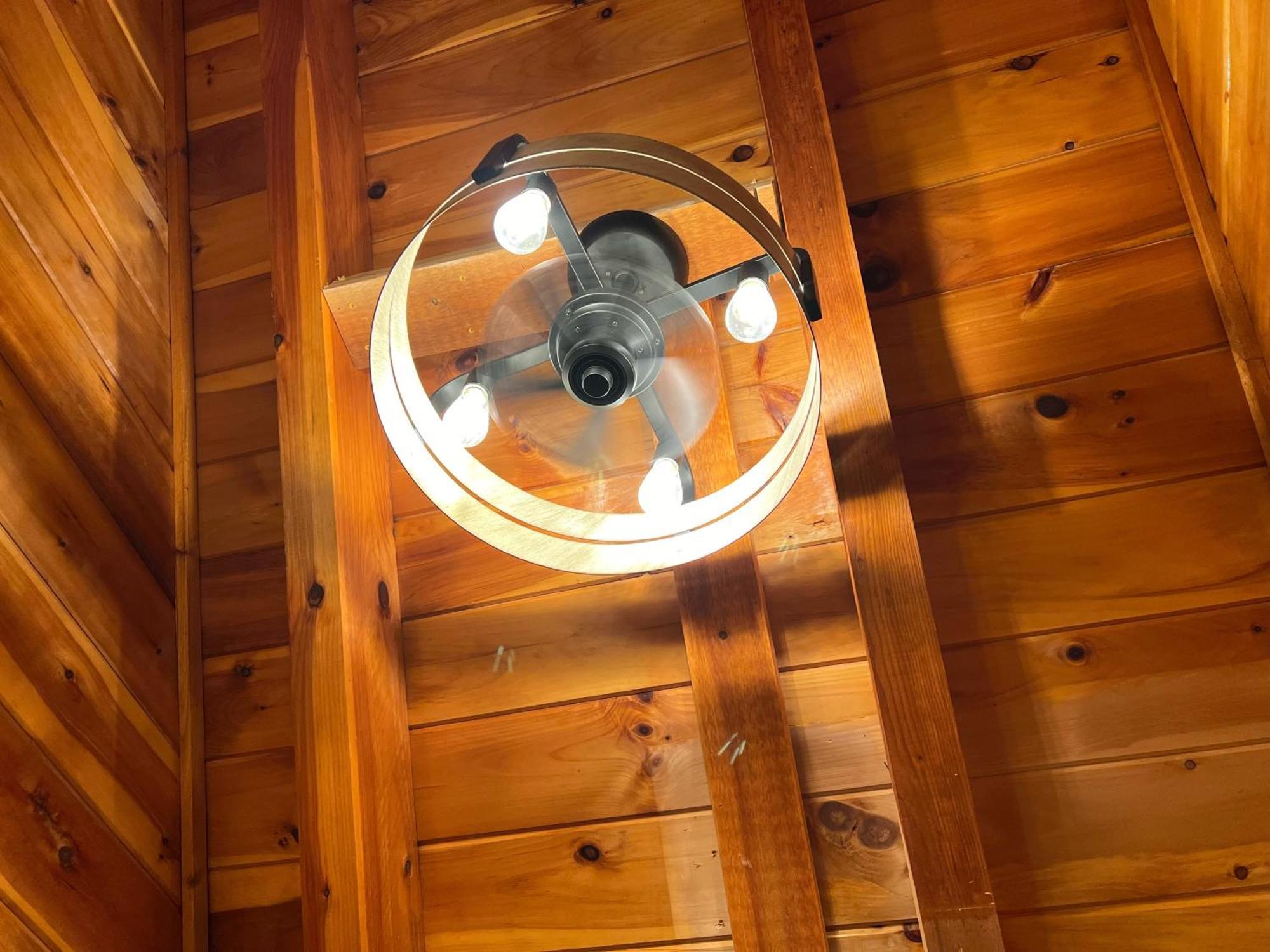 Yogi'S Den: Breathtaking Views! 3 Min To Dollywood, On 1 Acre! Villa Sevierville Eksteriør billede